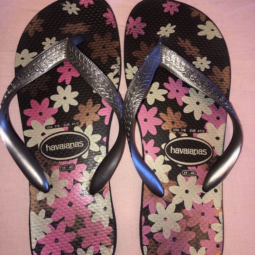 Havaianas gold flip flops